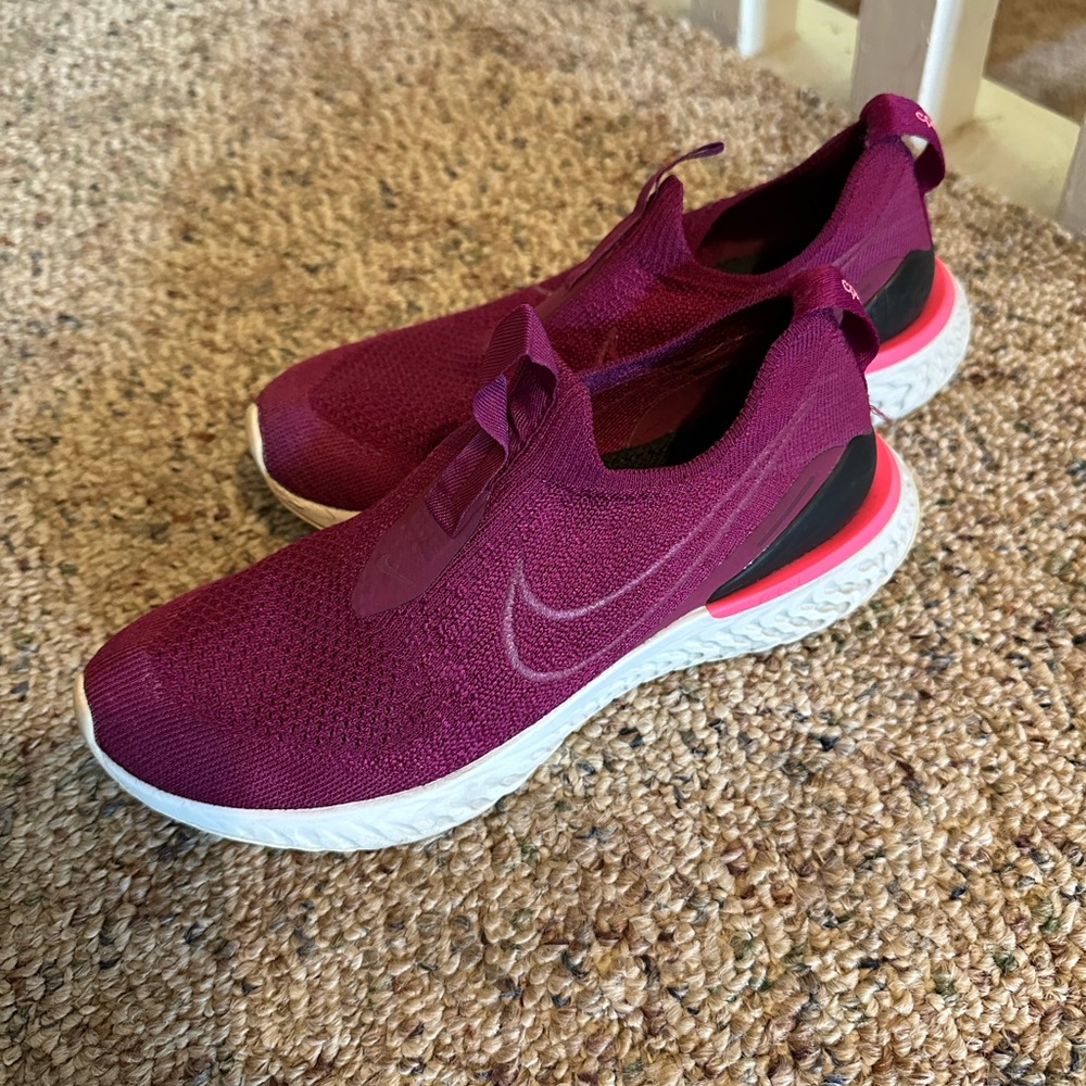 Nike Pink Sneakers Lightweight Slip-On Design